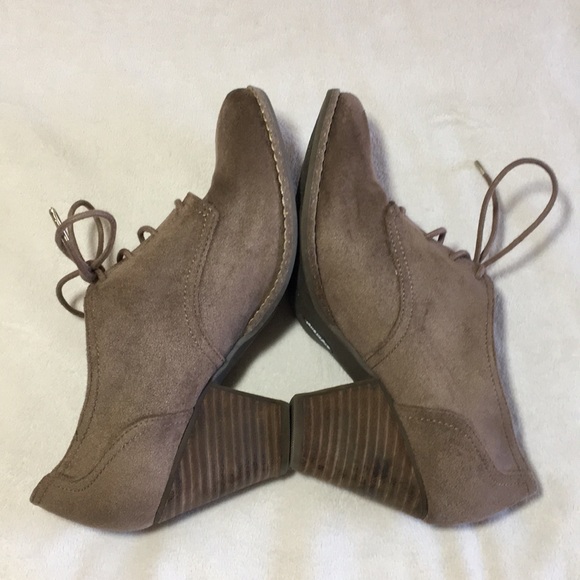 Dr. Scholl’s Bootie - Picture 5 of 8